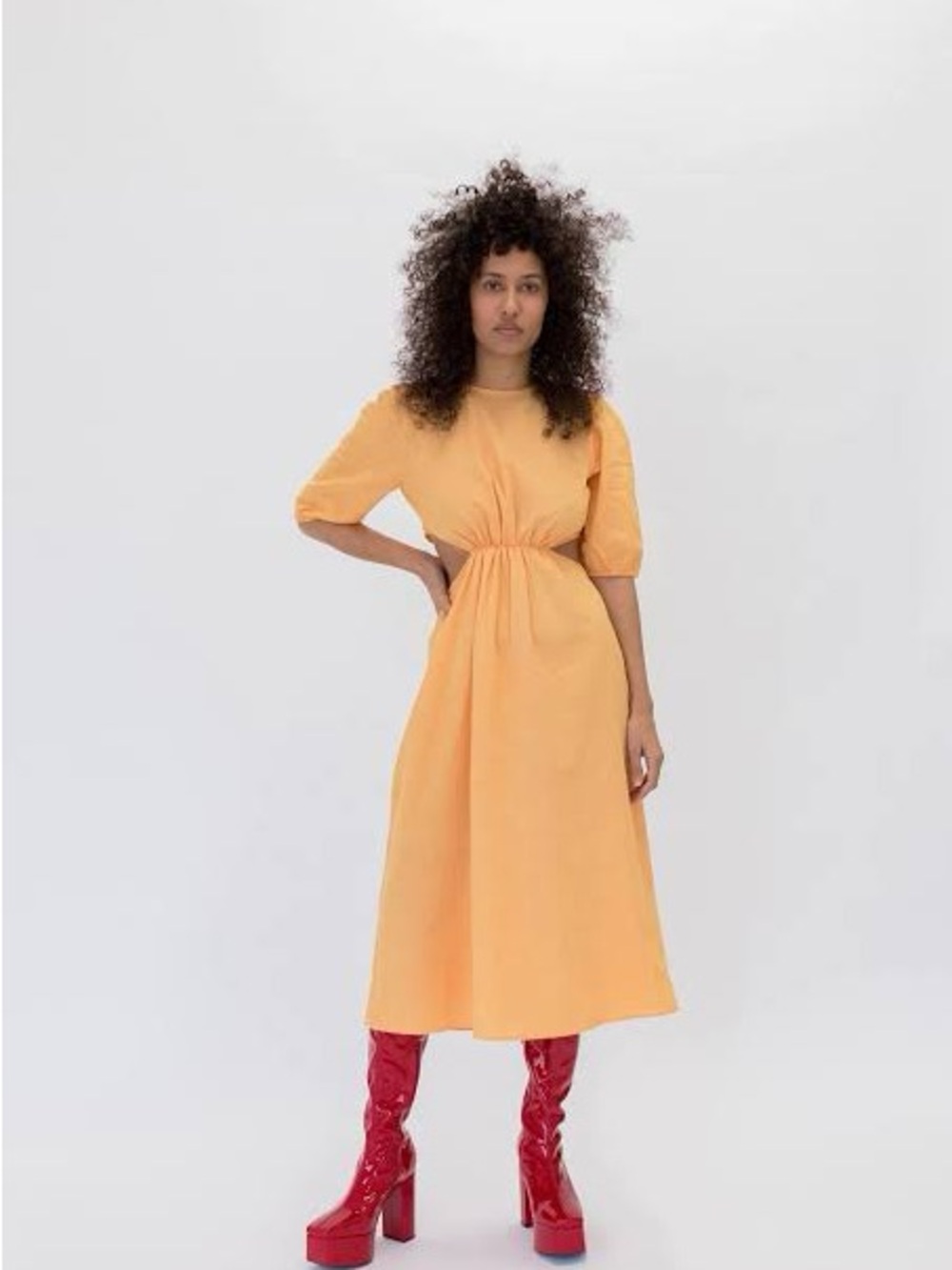 Wray Dune Open Back Dress in Cantalopue
